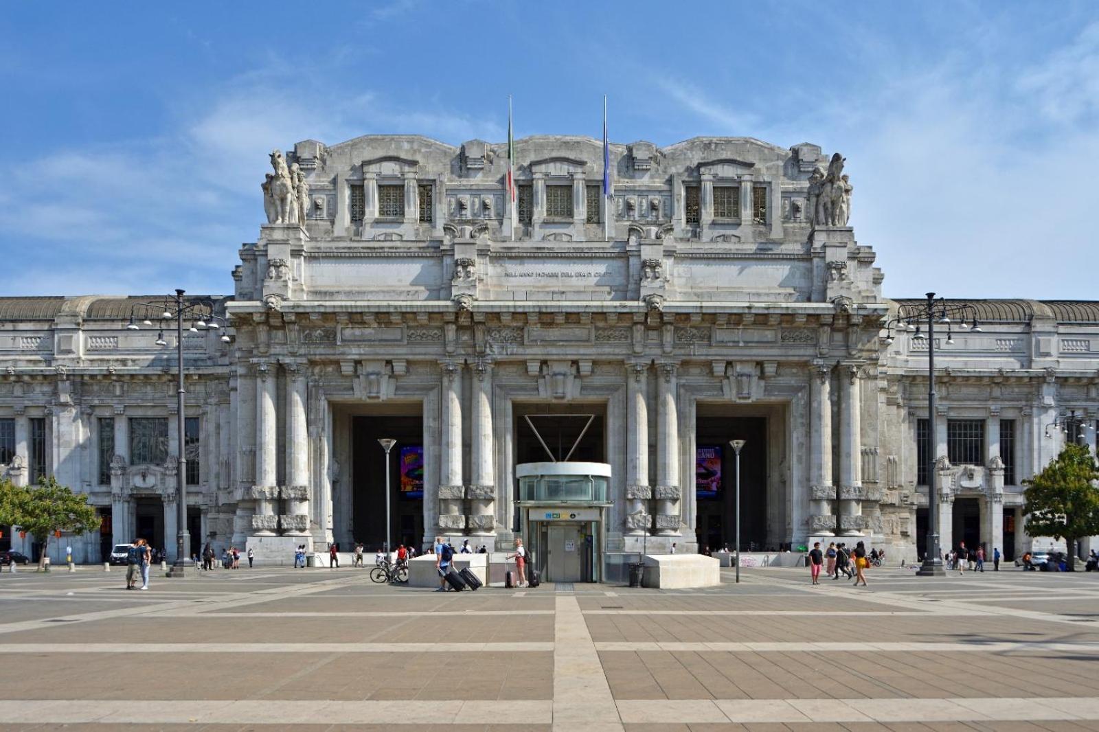Milan Central Station — Photos 3